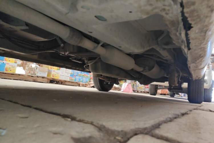 Used Wuling Rongguang V 2016 1.2L Practical Model Non-Power-Assisted Chassis Front Left