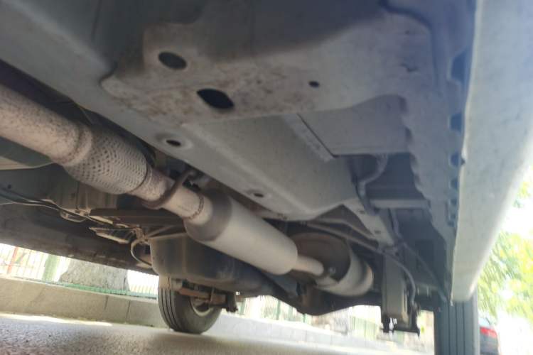 Used Wuling Rongguang V 2016 1.5L Standard Version Chassis Front Left