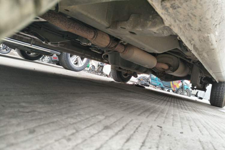 Used Wuling Rongguang V 2016 1.5L Standard Version Chassis Front Left
