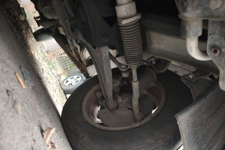 Used Wuling Rongguang V 2016 1.2L Standard Version Chassis Front Left
