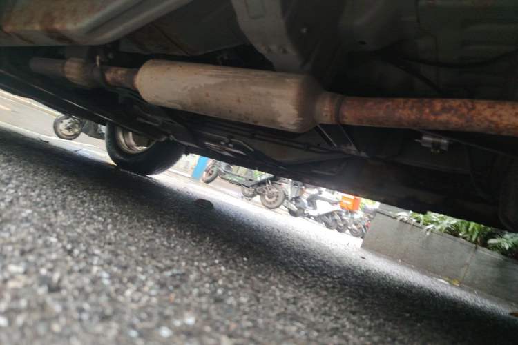 Used Wuling Rongguang V 2016 1.5L Standard Version Chassis Front Right
