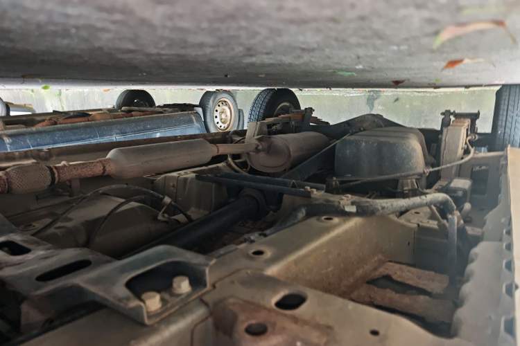 Used Wuling Rongguang V 2016 1.5L Practical Version Chassis Front Right