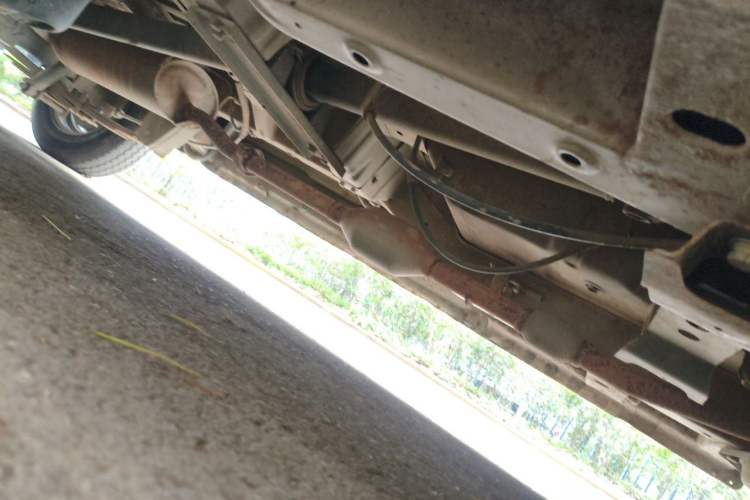 Used Wuling Rongguang V 2016 1.2L Practical Version Chassis Front Right
