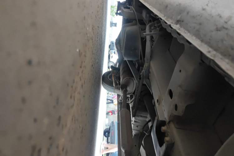 Used Wuling Rongguang V 2016 1.5L Standard Version Chassis Front Right