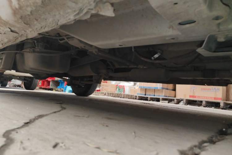 Used Wuling Rongguang V 2016 1.2L Practical Model Non-Power-Assisted Chassis Front Right