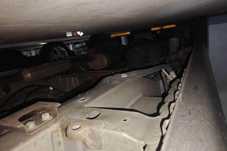 Used Wuling Rongguang V 2016 1.5L Standard Version Chassis Front Right
