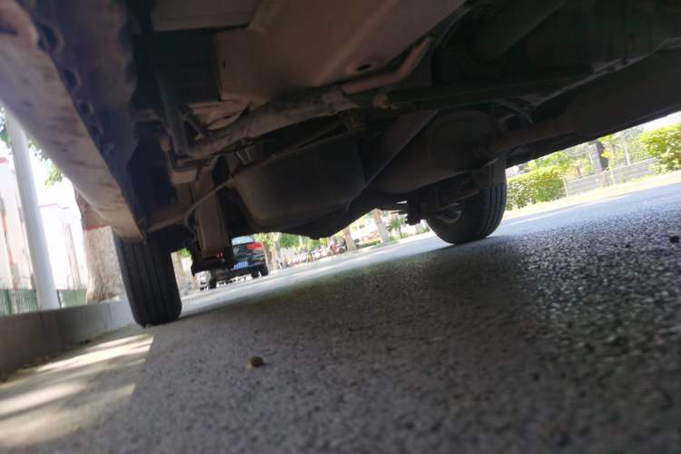 Used Wuling Rongguang V 2016 1.5L Standard Version Chassis Front Right