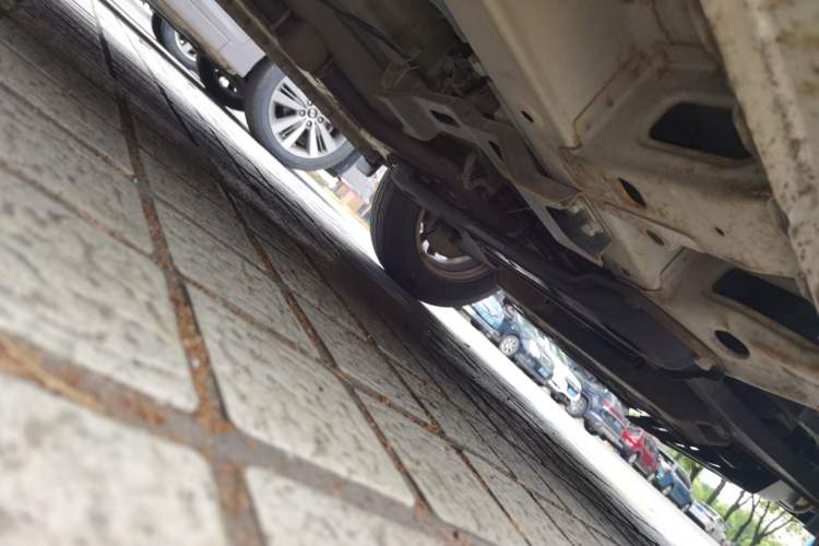 Used Wuling Rongguang V 2016 1.5L Standard Version Chassis Front Right