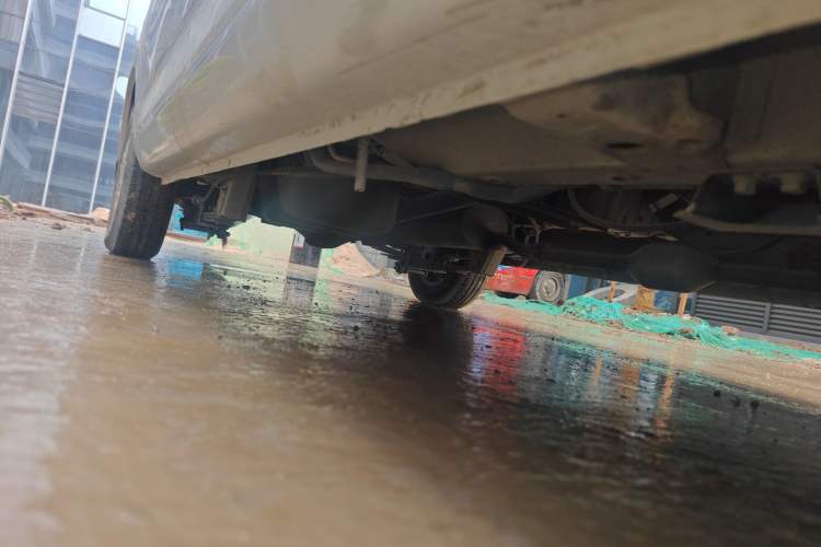 Used Wuling Rongguang V 2016 1.2L Standard Version Chassis Front Right