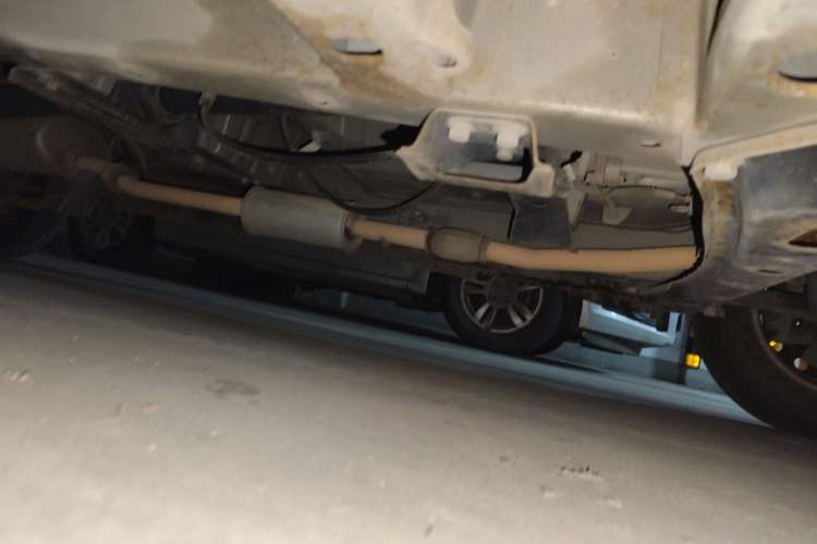 Used Wuling Rongguang V 2016 1.2L Practical Version Chassis Front Right