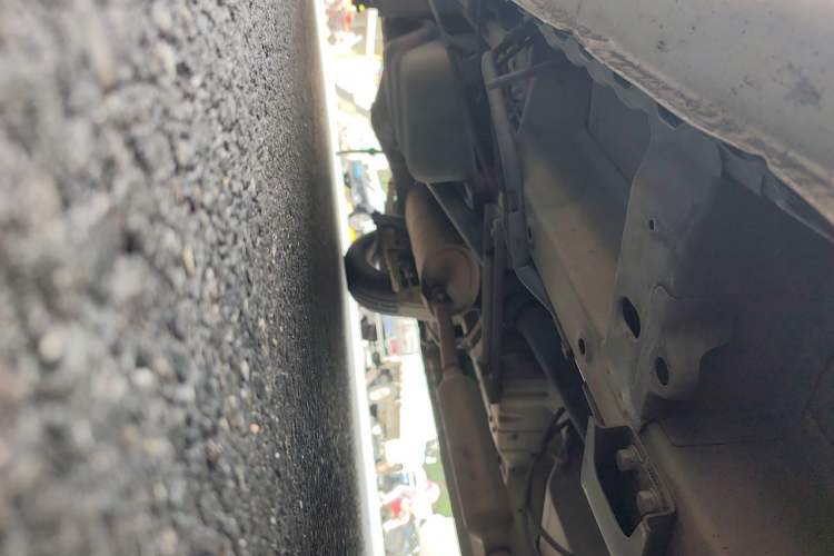 Used Wuling Rongguang V 2016 1.5L Standard Version Chassis Front Right