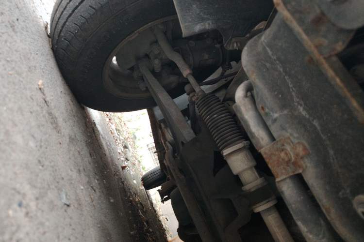 Used Wuling Rongguang V 2016 1.2L Standard Version Chassis Front Right