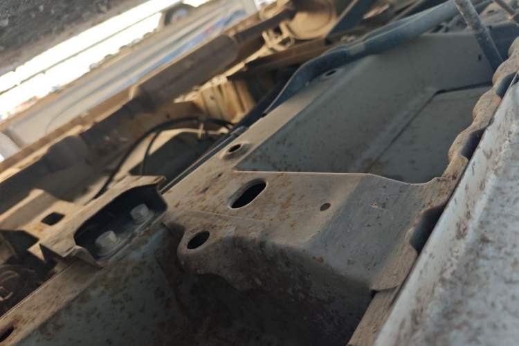 Used Wuling Rongguang V 2016 1.5L Standard Version Chassis Front Right