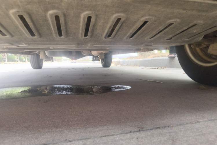 Used Wuling Rongguang V 2016 1.5L Practical Version Non-Power-Assisted Chassis Front