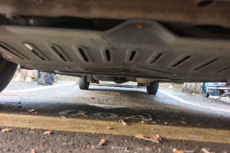 Used Wuling Rongguang V 2016 1.5L Practical Version Chassis Front