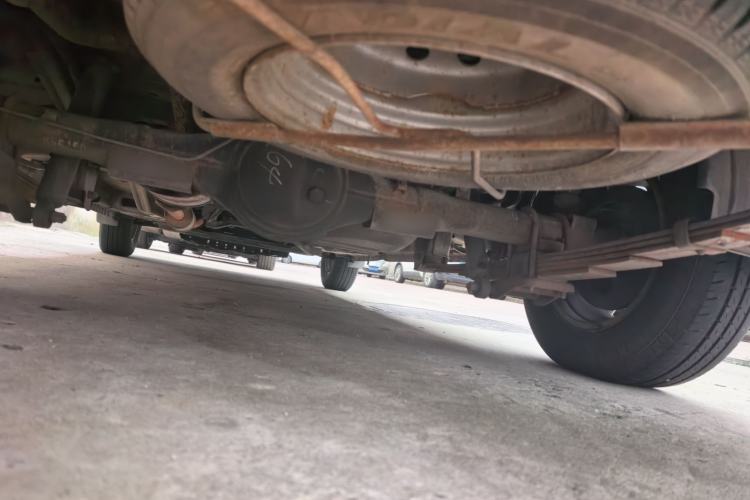 Used Wuling Rongguang V 2016 1.2L Practical Version Chassis Rear
