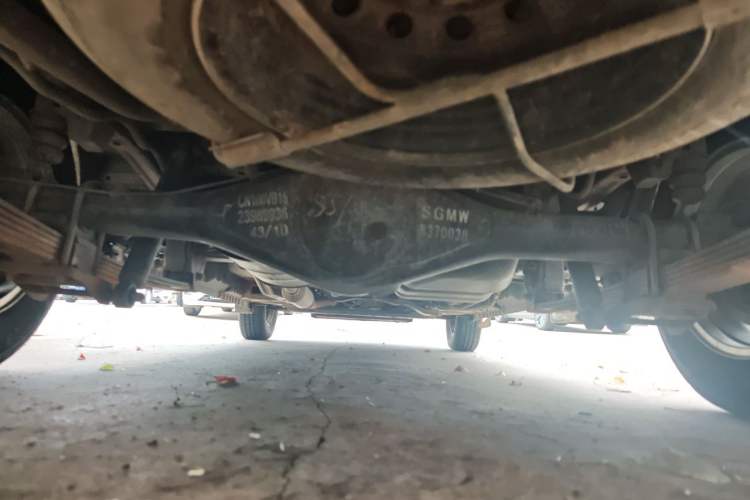 Used Wuling Rongguang V 2016 1.5L Practical Version Chassis Rear