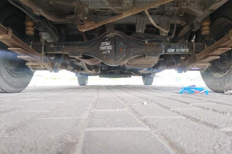 Used Wuling Rongguang V 2016 1.2L Practical Version Chassis Rear