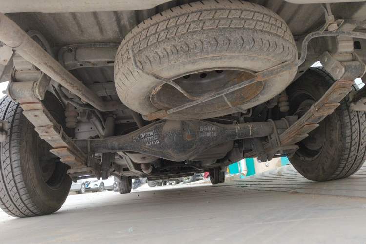 Used Wuling Rongguang V 2016 1.5L Standard Version Chassis Rear