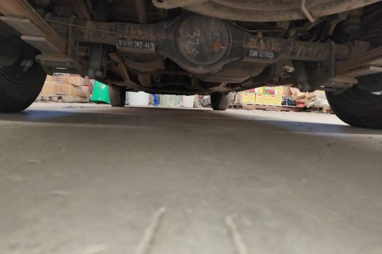 Used Wuling Rongguang V 2016 1.2L Practical Model Non-Power-Assisted Chassis Rear