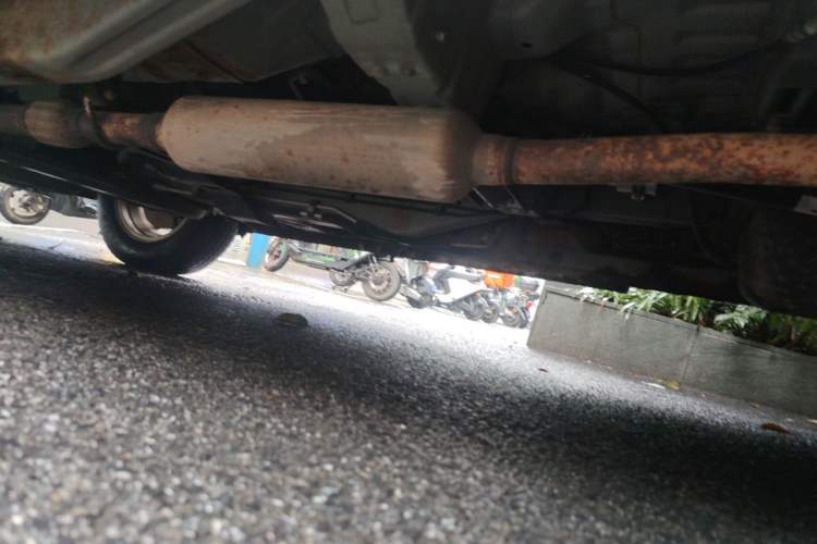 Used Wuling Rongguang V 2016 1.5L Standard Version Chassis Rear Left