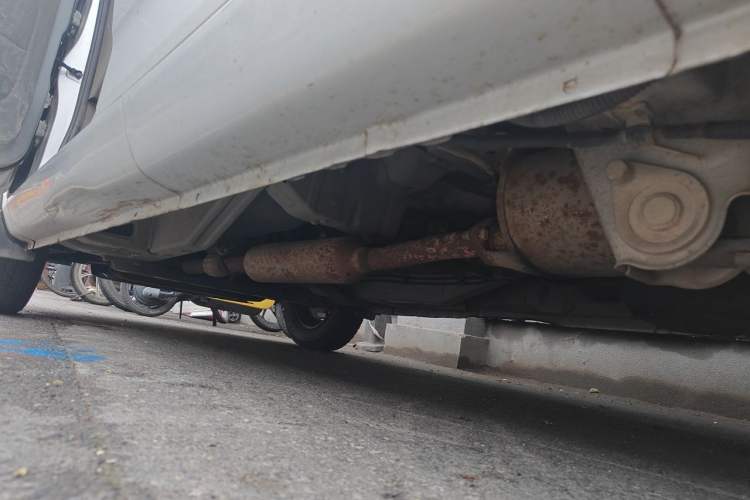 Used Wuling Rongguang V 2016 1.5L Practical Version Chassis Rear Left
