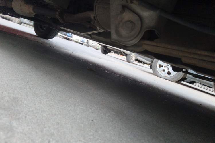Used Wuling Rongguang V 2016 1.2L Practical Version Chassis Rear Left