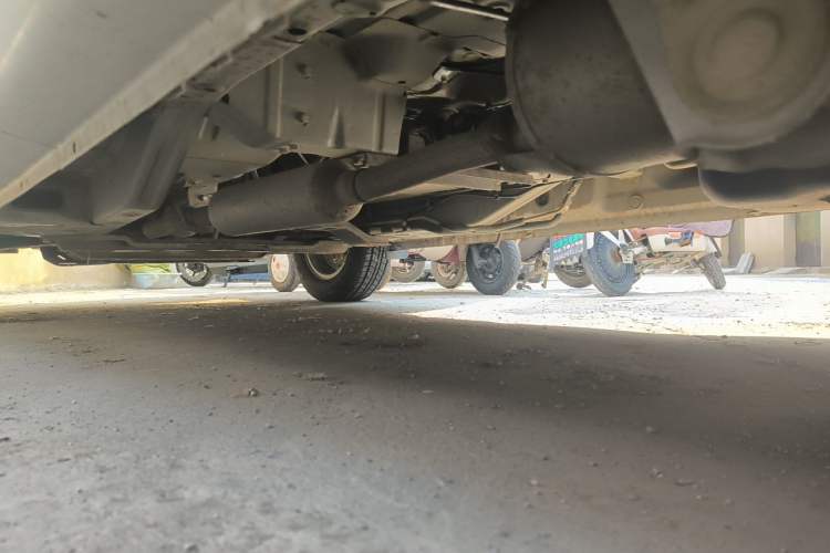 Used Wuling Rongguang V 2016 1.5L Standard Version Chassis Rear Left