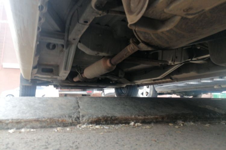 Used Wuling Rongguang V 2016 1.5L Practical Version Chassis Rear Left