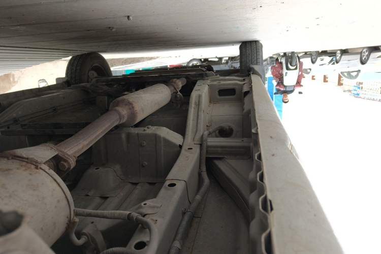 Used Wuling Rongguang V 2016 1.5L Standard Version Chassis Rear Left