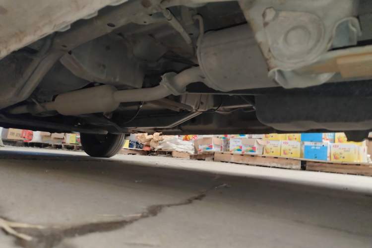 Used Wuling Rongguang V 2016 1.2L Practical Model Non-Power-Assisted Chassis Rear Left