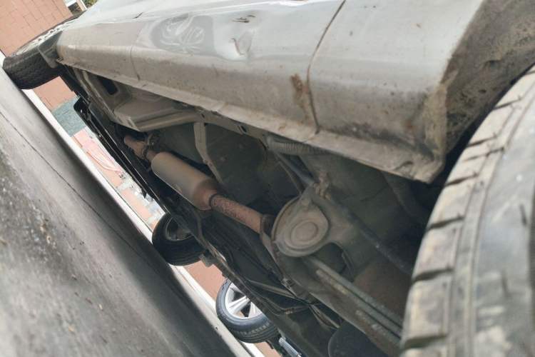 Used Wuling Rongguang V 2016 1.5L Standard Version Chassis Rear Left