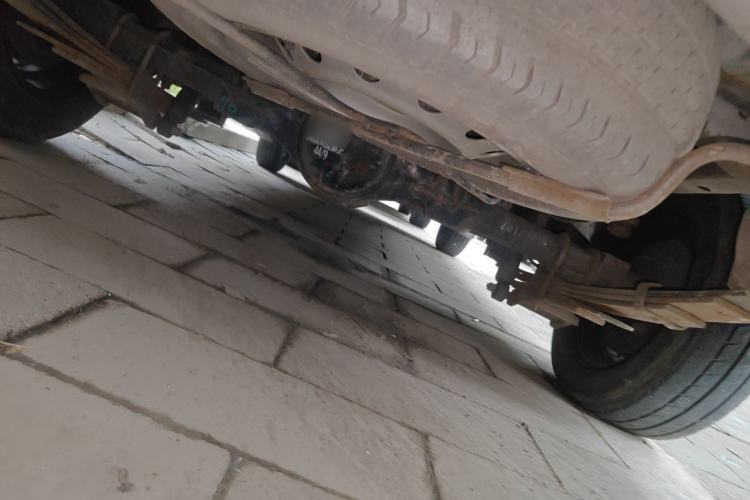 Used Wuling Rongguang V 2016 1.2L Practical Version Chassis Rear