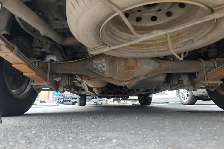 Used Wuling Rongguang V 2016 1.5L Standard Version Chassis Rear