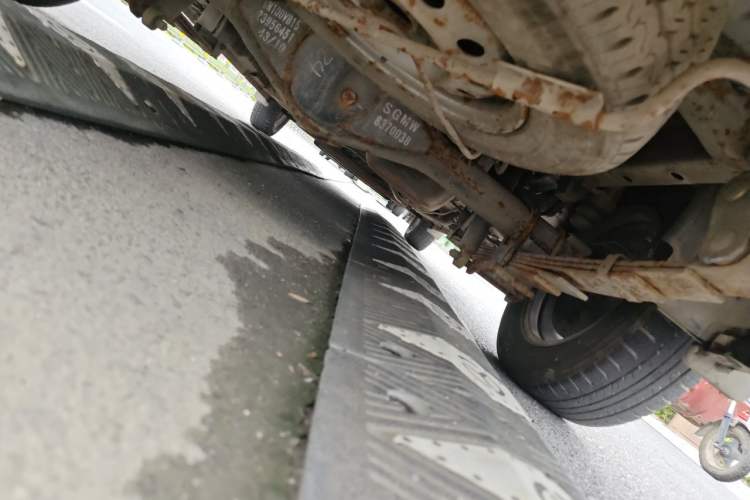 Used Wuling Rongguang V 2016 1.5L Standard Version Chassis Rear