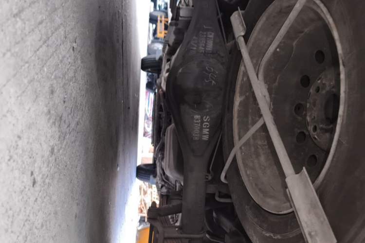 Used Wuling Rongguang V 2016 1.5L Standard Version Chassis Rear