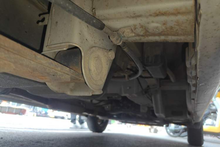 Used Wuling Rongguang V 2016 1.5L Practical Version Chassis Rear Right