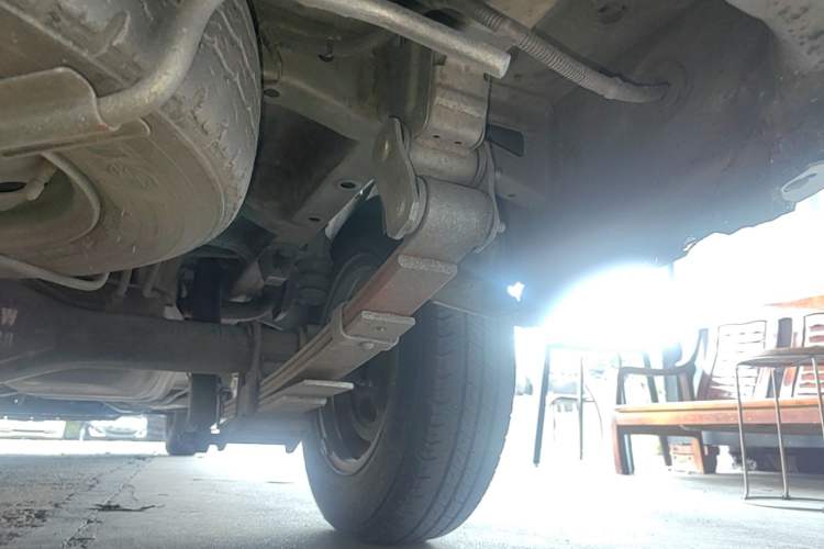 Used Wuling Rongguang V 2016 1.5L Standard Version Chassis Rear Right
