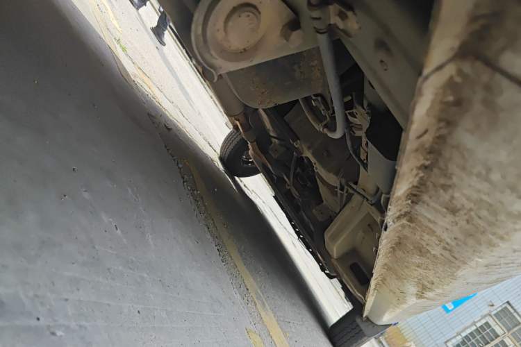 Used Wuling Rongguang V 2016 1.2L Practical Version Chassis Rear Right