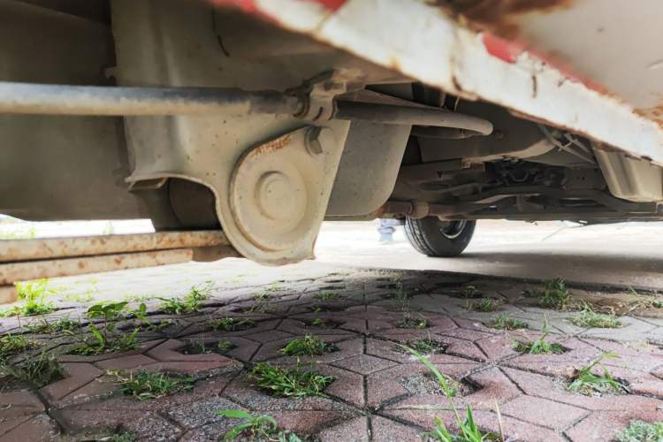 Used Wuling Rongguang V 2016 1.5L Practical Version Non-Power-Assisted Chassis Rear Right
