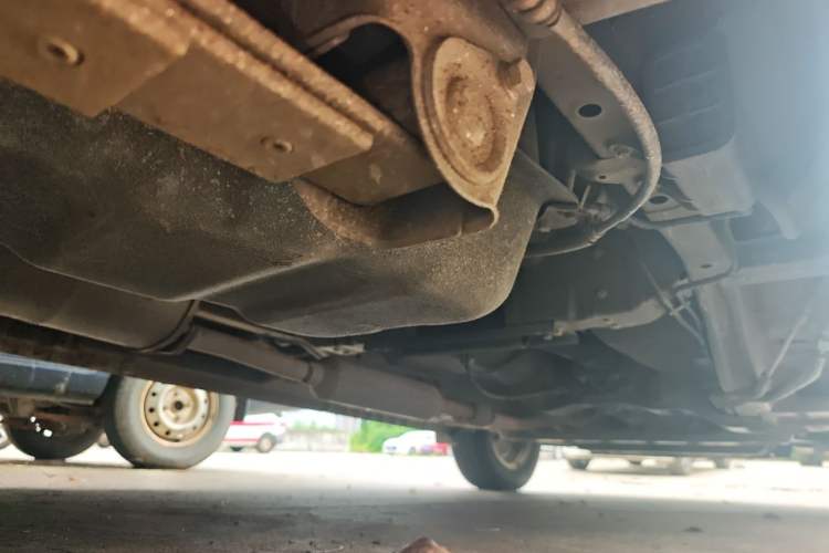 Used Wuling Rongguang V 2016 1.5L Practical Version Chassis Rear Right