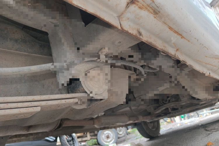Used Wuling Rongguang V 2016 1.5L Practical Version Non-Power-Assisted Chassis Rear Right