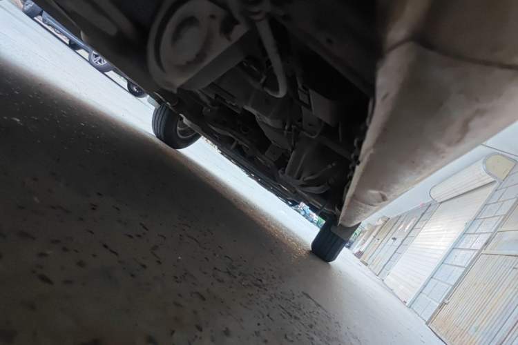 Used Wuling Rongguang V 2016 1.5L Standard Version Chassis Rear Right