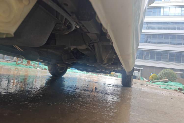 Used Wuling Rongguang V 2016 1.2L Standard Version Chassis Rear Right