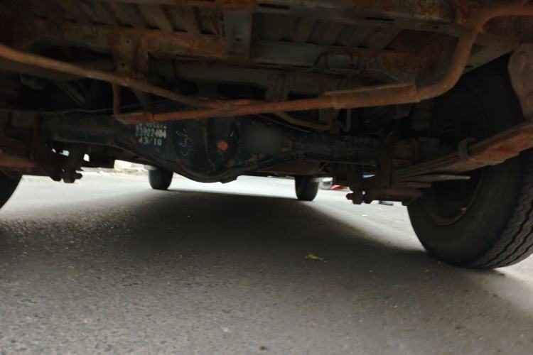 Used Wuling Rongguang V 2016 1.5L Practical Version Chassis Rear