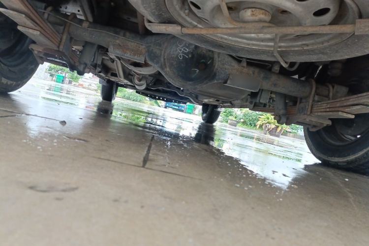 Used Wuling Rongguang V 2016 1.2L Practical Version Chassis Rear