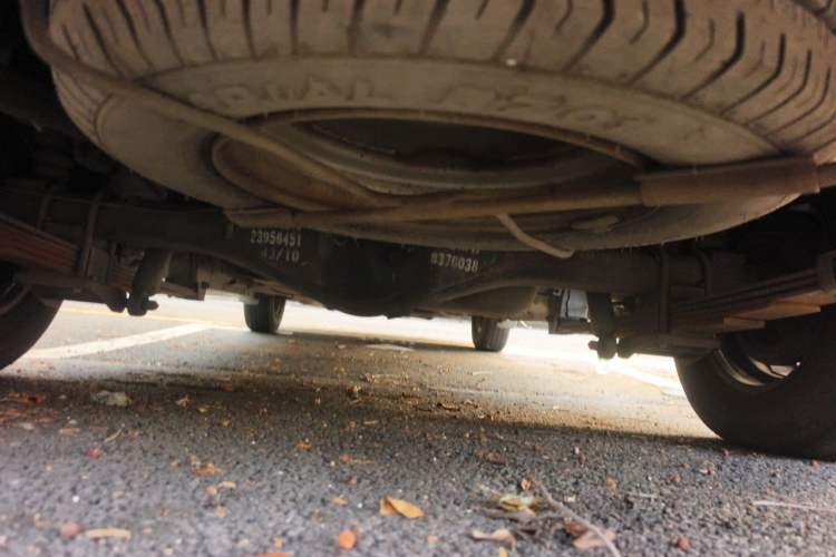 Used Wuling Rongguang V 2016 1.5L Practical Version Chassis Rear