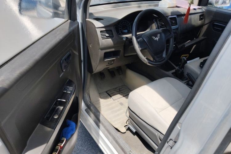 Used Wuling Rongguang V 2016 1.5L Standard Version Driver Seat