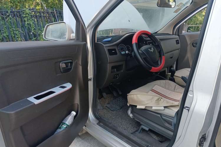 Used Wuling Rongguang V 2016 1.5L Standard Version Driver Seat