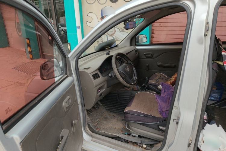 Used Wuling Rongguang V 2016 1.5L Standard Version Driver Seat